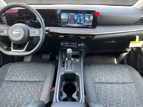 New 2026 Nissan Kicks SV w/ Cold Weather Package FWD image 4