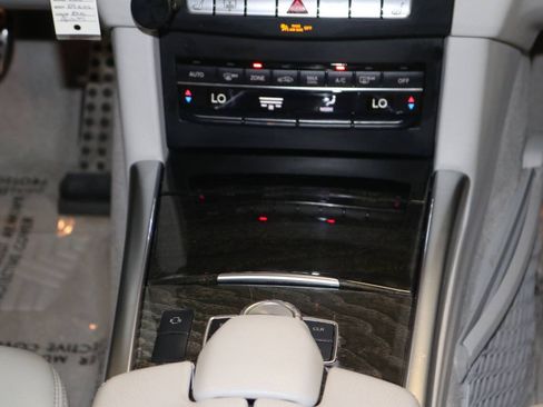 Used 2015 Mercedes-Benz E 350 Sedan image 53