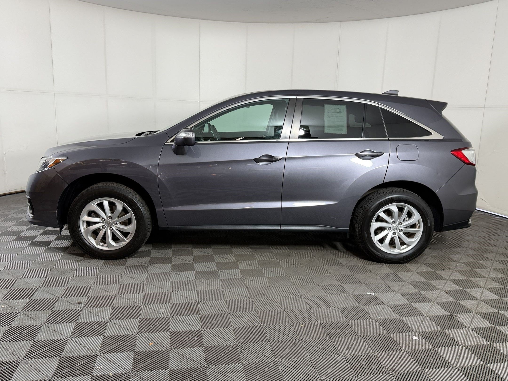 Used 2018 Acura RDX AWD image 2