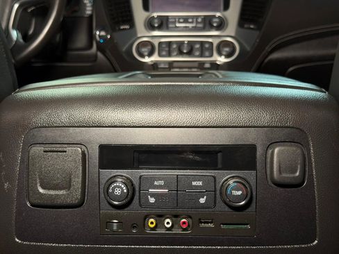 Used 2016 Chevrolet Suburban LTZ AWD/4WD image 23