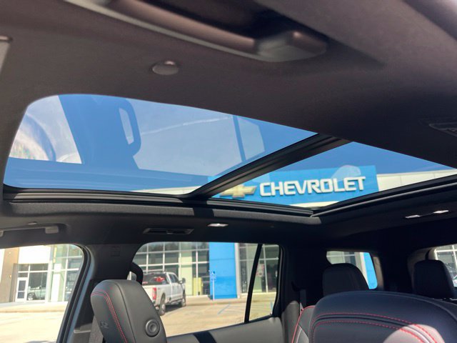 New 2027 Chevrolet Traverse RS w/ LPO, Floor Liner Package FWD image 40