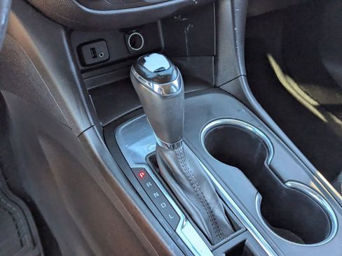 Used 2018 Chevrolet Equinox LT image 30