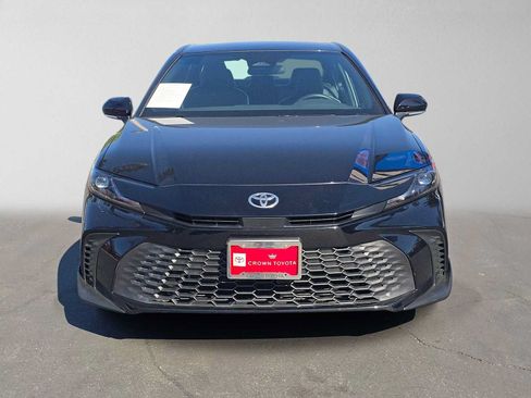 Used 2026 Toyota Camry SE FWD image 8