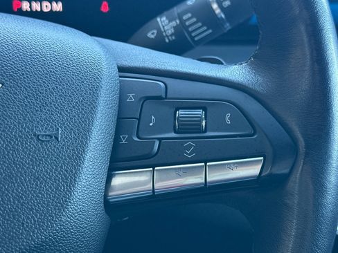 Used 2024 Cadillac XT4 Premium Luxury image 32