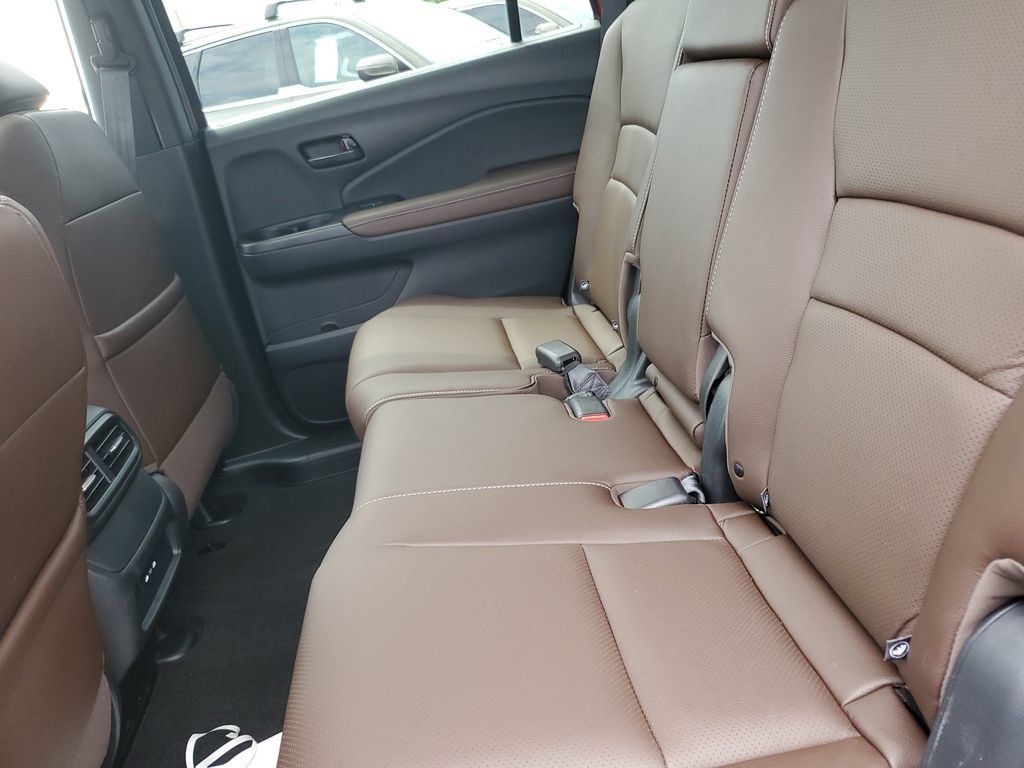 Used 2024 Honda Passport EX-L image 13