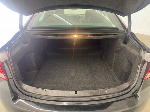 Used 2017 Chevrolet Impala LT image 13