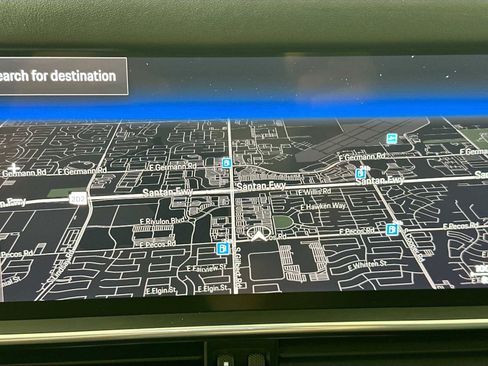 Certified 2022 Porsche Cayenne Platinum Edition image 18