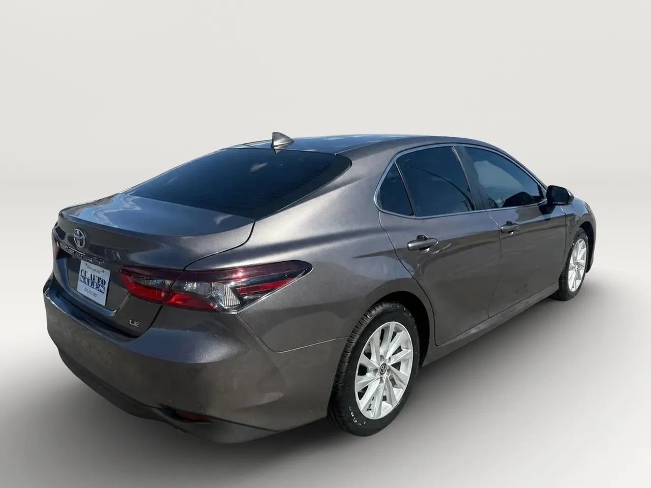 Used 2024 Toyota Camry LE FWD image 7