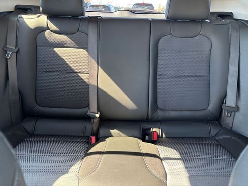 Used 2025 Chevrolet Trax LT image 37