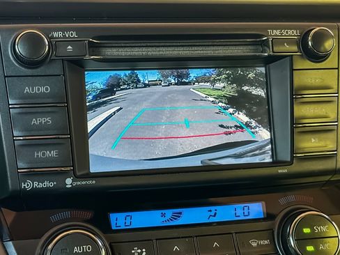 Used 2015 Toyota RAV4 XLE AWD/4WD image 25