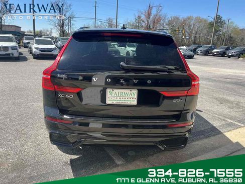 Used 2023 Volvo XC60 B5 Plus image 7