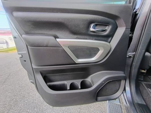 Used 2016 Nissan Titan SV AWD/4WD image 64