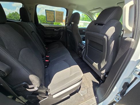 Used 2017 Chevrolet Traverse LT w/ Traveler's Package FWD image 21