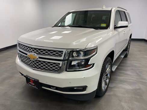 Used 2019 Chevrolet Tahoe LT w/ LT Signature Package image 2
