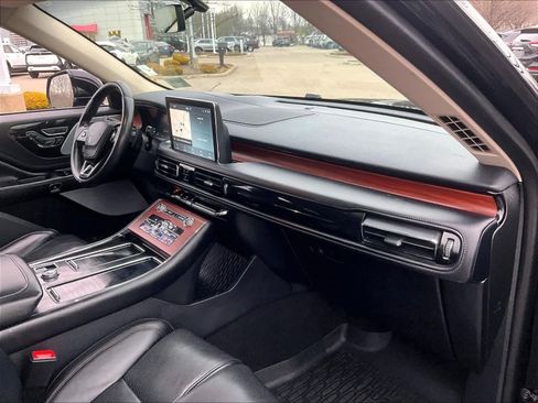 Used 2022 Lincoln Aviator Reserve w/ Equipment Group 201A image 14