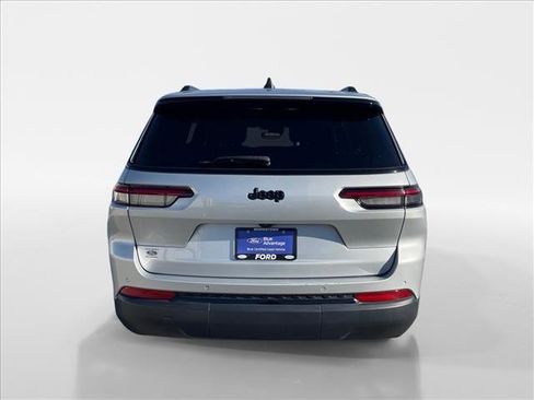 Used 2023 Jeep Grand Cherokee L Laredo image 5