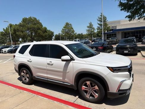 Used 2023 Honda Pilot EX-L image 4