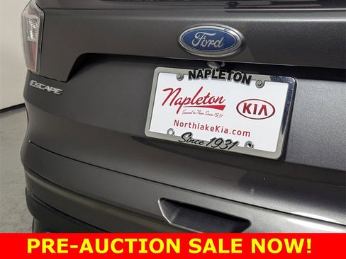 Used 2017 Ford Escape SE image 8