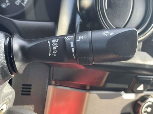 Used 2022 Toyota Tacoma SR w/ SR Convenience Package image 28