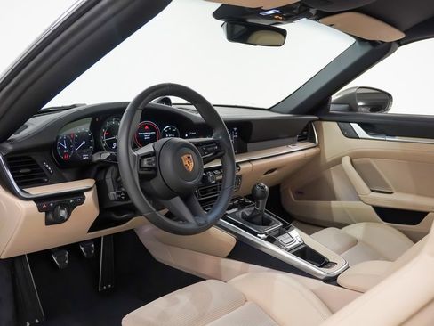 Certified 2022 Porsche 911 Carrera S image 4