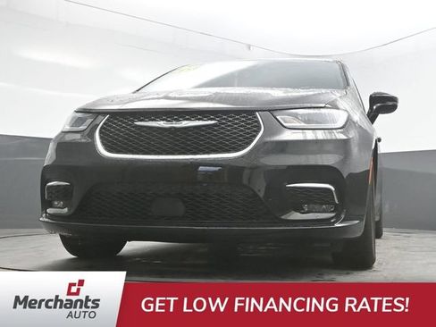 Used 2025 Chrysler Pacifica Select FWD image 44