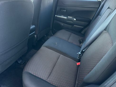 Used 2019 Mitsubishi Outlander Sport SE FWD image 12