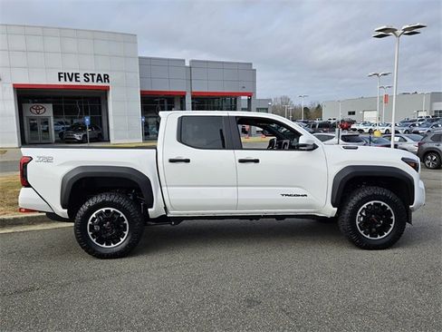 New 2025 Toyota Tacoma TRD Off-Road image 12