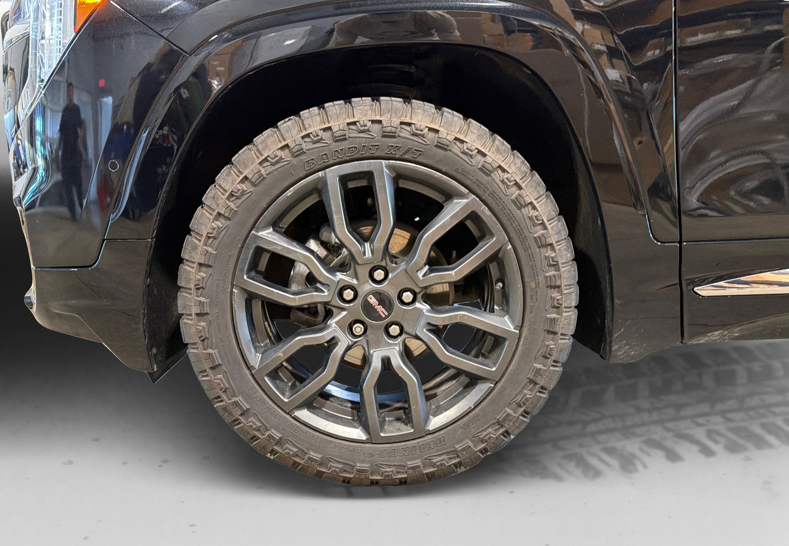 Used 2023 GMC Terrain Denali w/ Black Diamond Edition AWD/4WD image 54