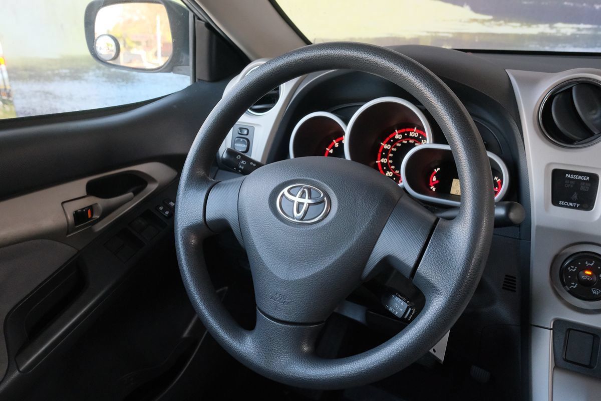 Used 2009 Toyota Matrix FWD image 41