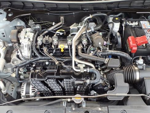 Used 2024 Nissan Altima 2.5 SV image 32