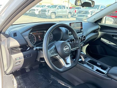 Used 2024 Nissan Sentra SV FWD image 10