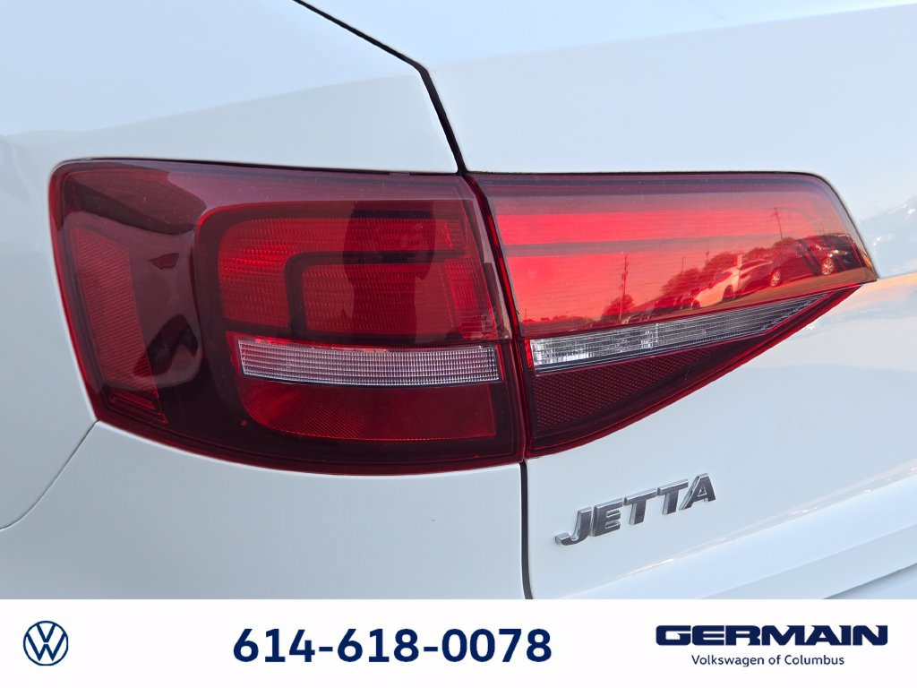 Used 2017 Volkswagen Jetta S w/ Jetta S Cold Weather Package FWD image 18