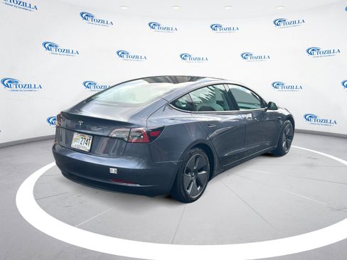 Used 2021 Tesla Model 3 Standard Range Plus image 5