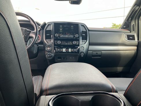 Used 2021 Nissan Titan PRO-4X w/ Pro-4x Convenience Package AWD/4WD image 39