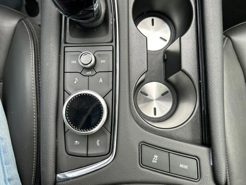 Used 2024 Cadillac XT6 Premium Luxury image 34