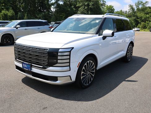 Used 2026 Hyundai Palisade Calligraphy AWD/4WD image 3