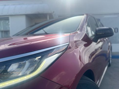Used 2021 Toyota Sienna XSE FWD image 4