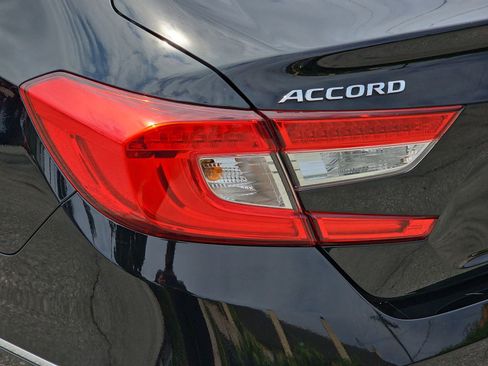 Used 2019 Honda Accord Touring image 33
