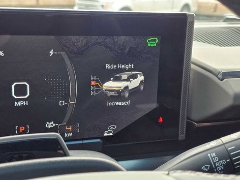 Used 2024 GMC Hummer EV 3X AWD/4WD image 31