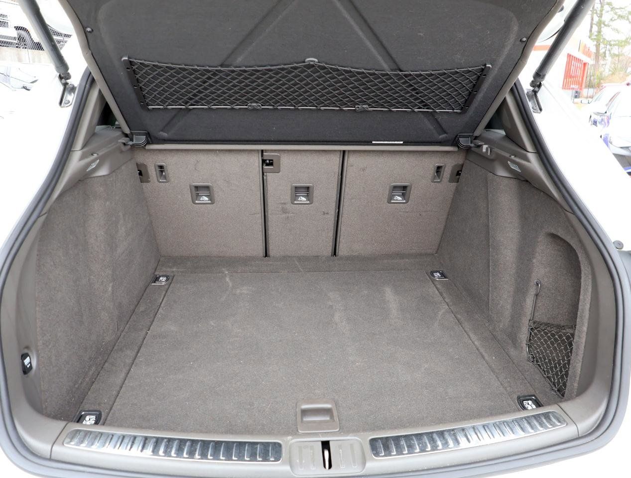 Used 2021 Porsche Macan AWD/4WD image 6