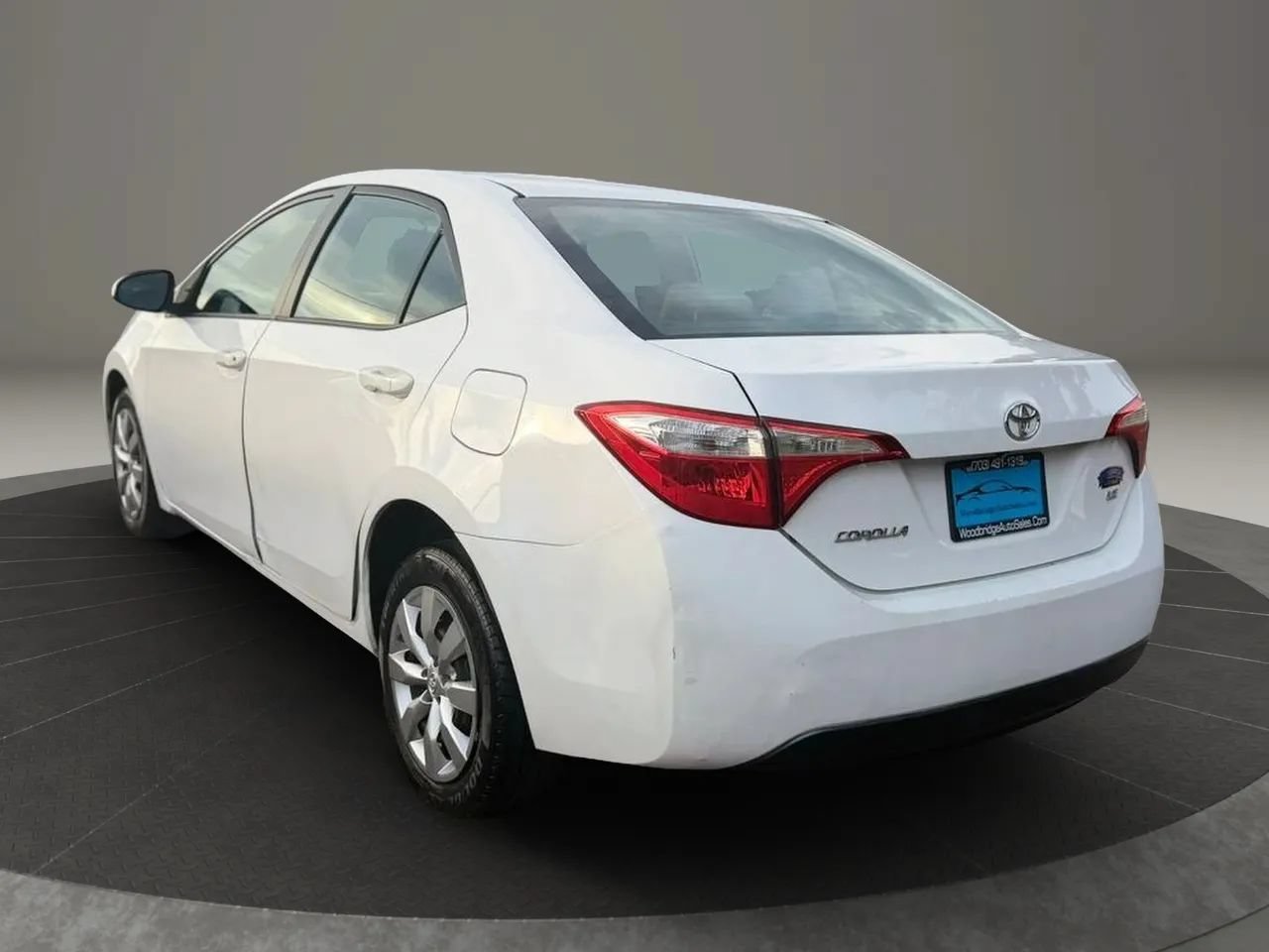 Used 2015 Toyota Corolla LE FWD image 6