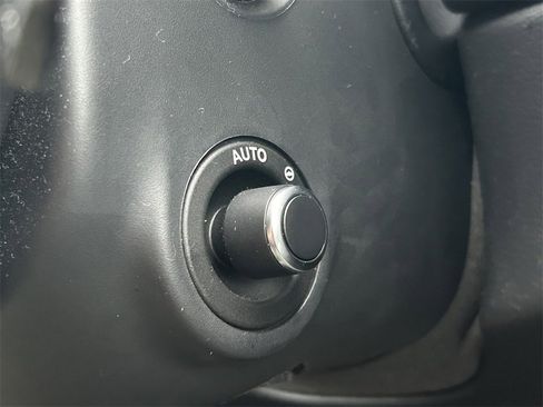 Used 2024 Jaguar F-PACE R-Dynamic S image 35