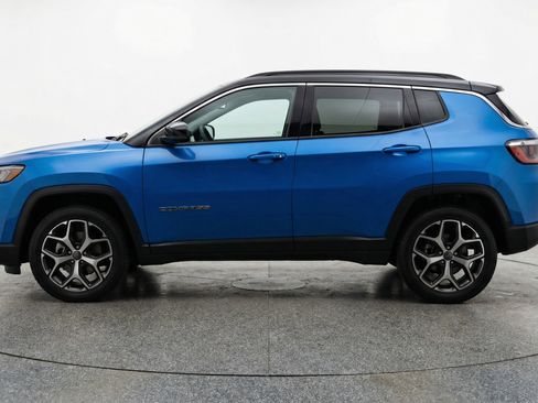 Used 2025 Jeep Compass Limited image 5