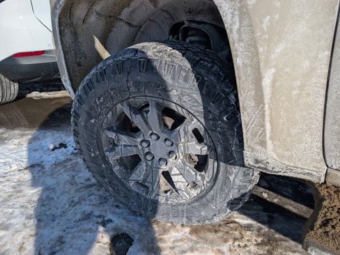 Used 2022 GMC Canyon AT4 image 12