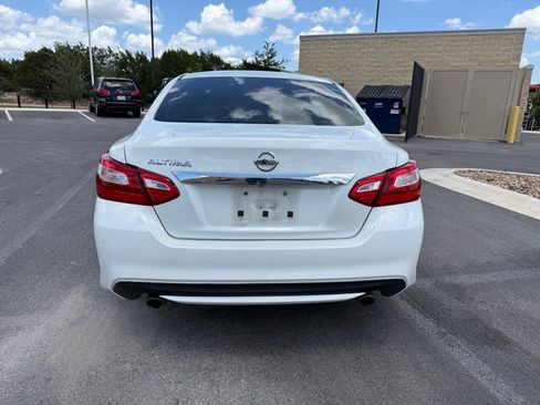 Used 2017 Nissan Altima 2.5 S w/ Power Driver Seat Package FWD image 5