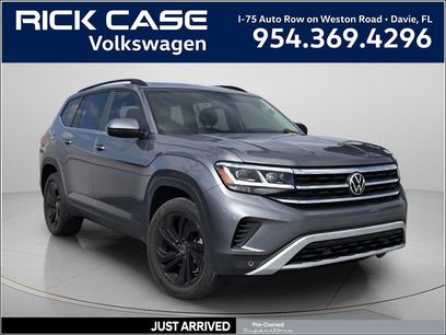 Used 2022 Volkswagen Atlas SE w/ Black Wheel Package