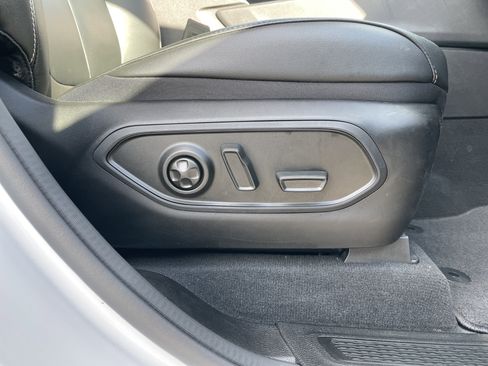 Certified 2023 Jeep Grand Cherokee Limited image 14