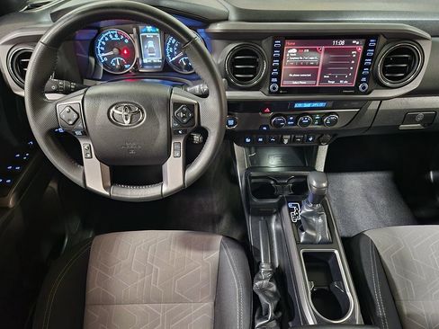 Used 2022 Toyota Tacoma TRD Sport w/ Technology Package RWD image 46