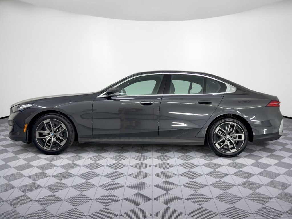Certified 2026 BMW 530i RWD image 2