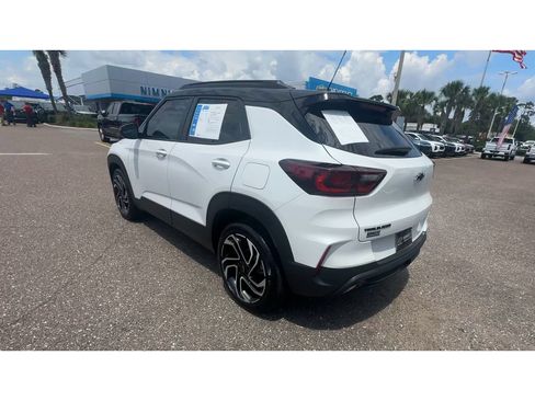Used 2025 Chevrolet TrailBlazer RS FWD image 4